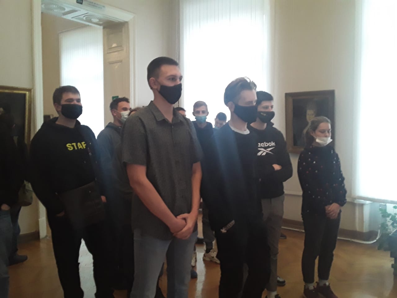 Студенты посетили выставку картин «Классики русской живописи и графики»