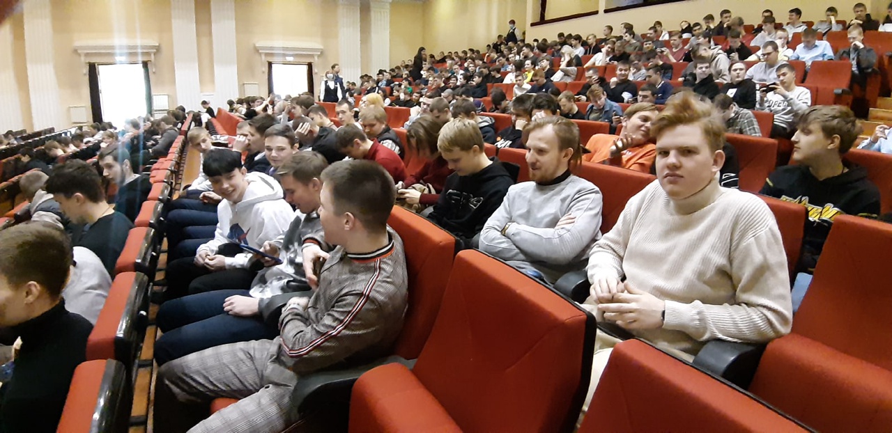 Студенты побывали на литературно-музыкальной композиции «Метель»