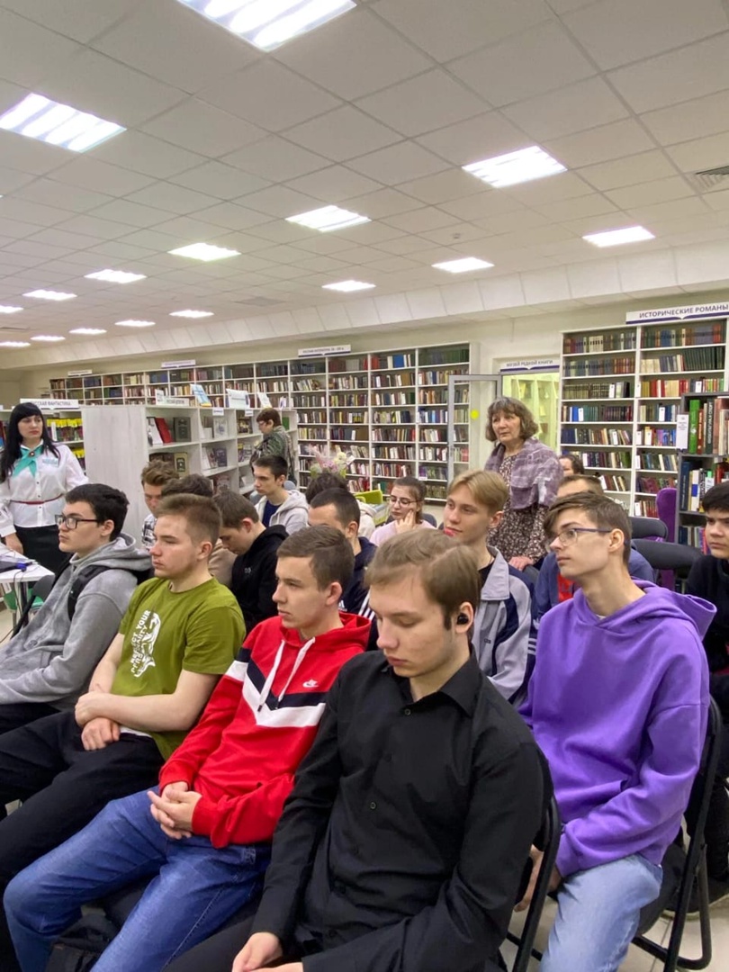 Отечеству на верность присягая